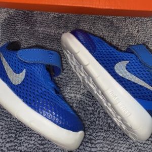 Nike crib sneaker